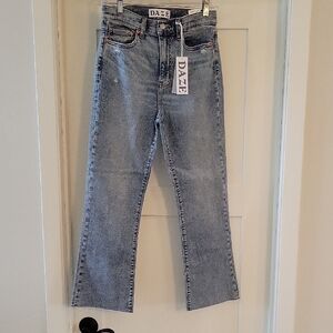 DAZE JEANS 28 NWT